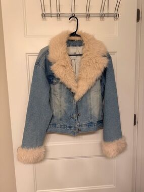 Fashion Nova Light Blue Denim Jacket with Beige Faux Fur Collar & Cuffs